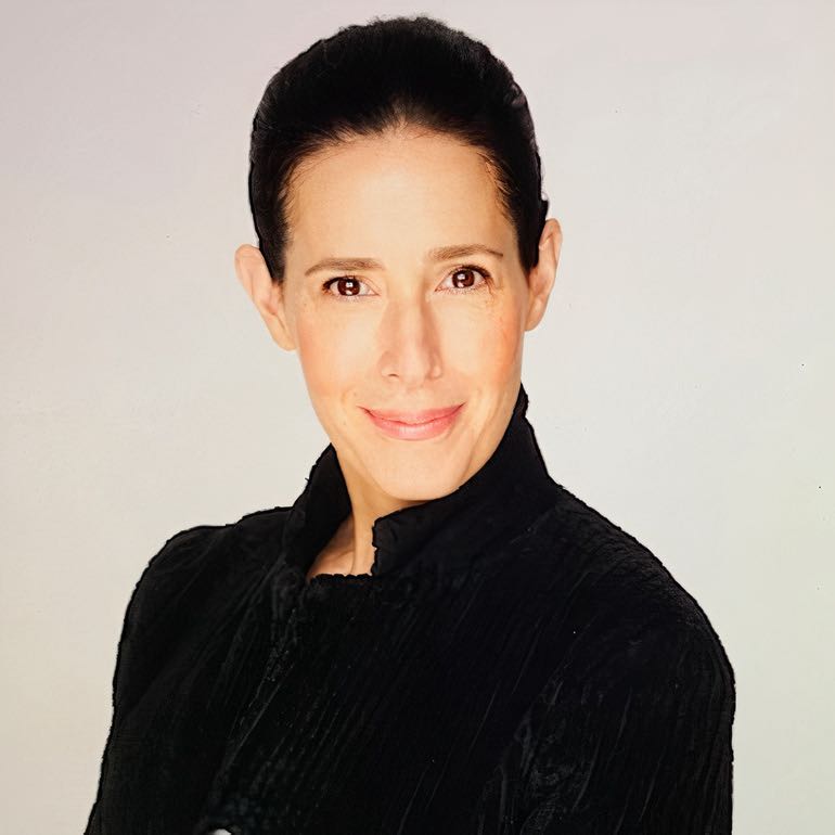 MZ Goodman - CMO/CXO at Chomp; previously CRO charity: water. Ex of Glossier, goop, The New York Times.