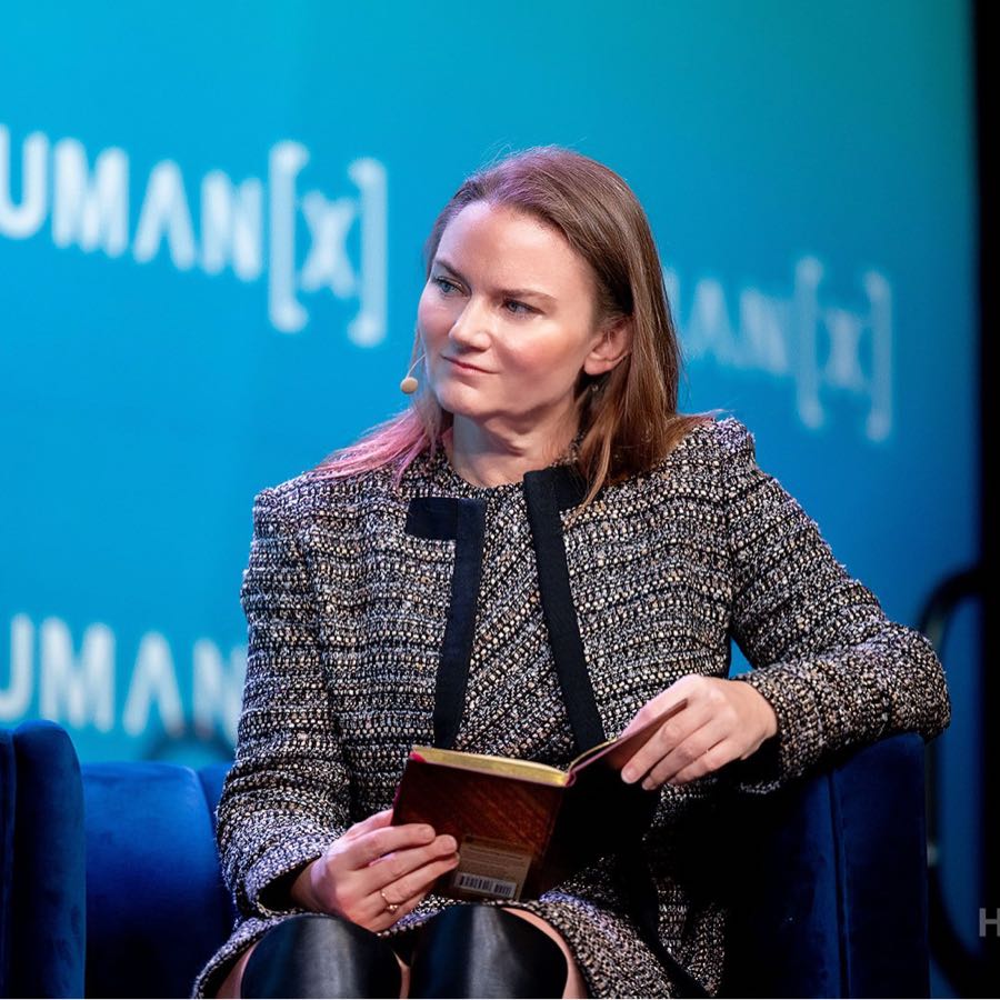 Jennifer Strong