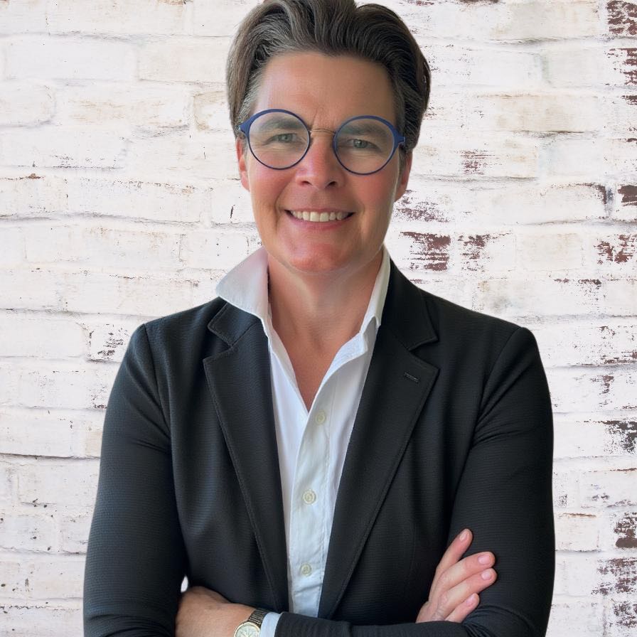 Dr Kate Lund