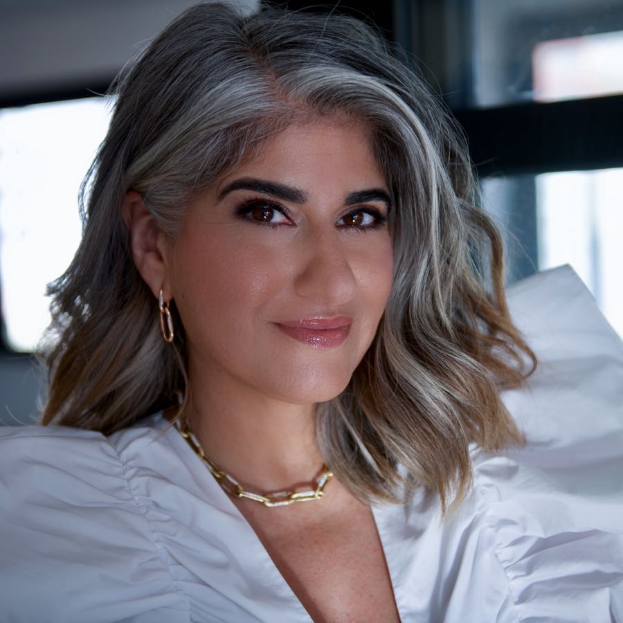 Roeya Vaughan - Transformation CEO | 25+ yrs scaling global consumer brands: Oakley ASICS Barbie. Leadership coach.