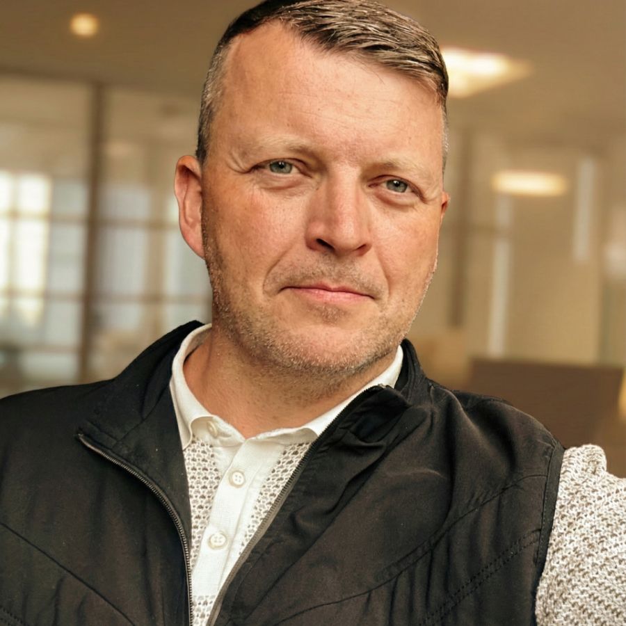 Richard Chapple - Fmr. CMO at Gymshark ($1.4B). Led Marketing at Play.com (now Rakuten). Scaled 3 unicorns.