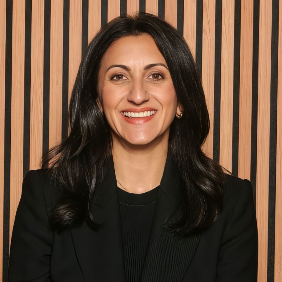 Rachel Silver - Founder & Fmr. CEO of Love Stories TV (acq. by David’s Bridal). 30M monthly views & 8M followers.