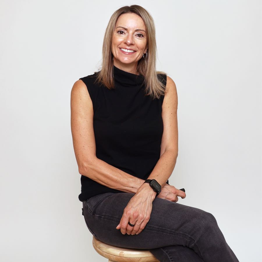 Fiona Glen PhD - Ex. Head INTL Marketing @ Apple. 20+ yrs building B2C & subscription businesses at AAPL, AMZN & MSFT