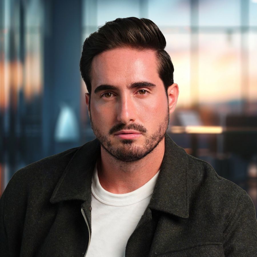 Hudson Leogrande - Founder of Comfrt $700M+ (TTS #1  global brand) 

Founder of PurelyWHITE (#1 in Oral Care TTS)