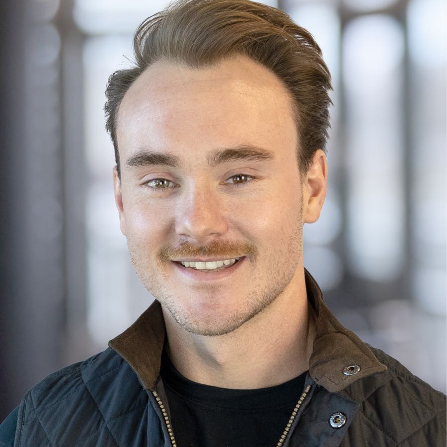 Brett Calhoun